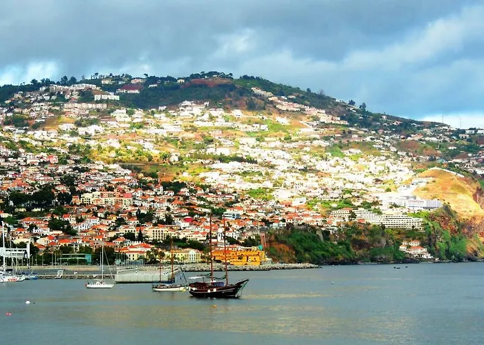 Old Town House Madeira 丰沙尔