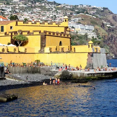 Old Town House Madeira Hébergement de vacances *