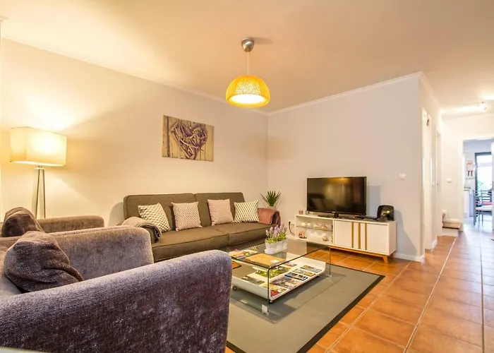 Old Town House Madeira 度假居 *